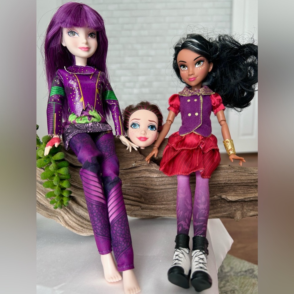Hasbro Disney Descendants Dolls Lot Articulated Freddie Mal & Jane Head